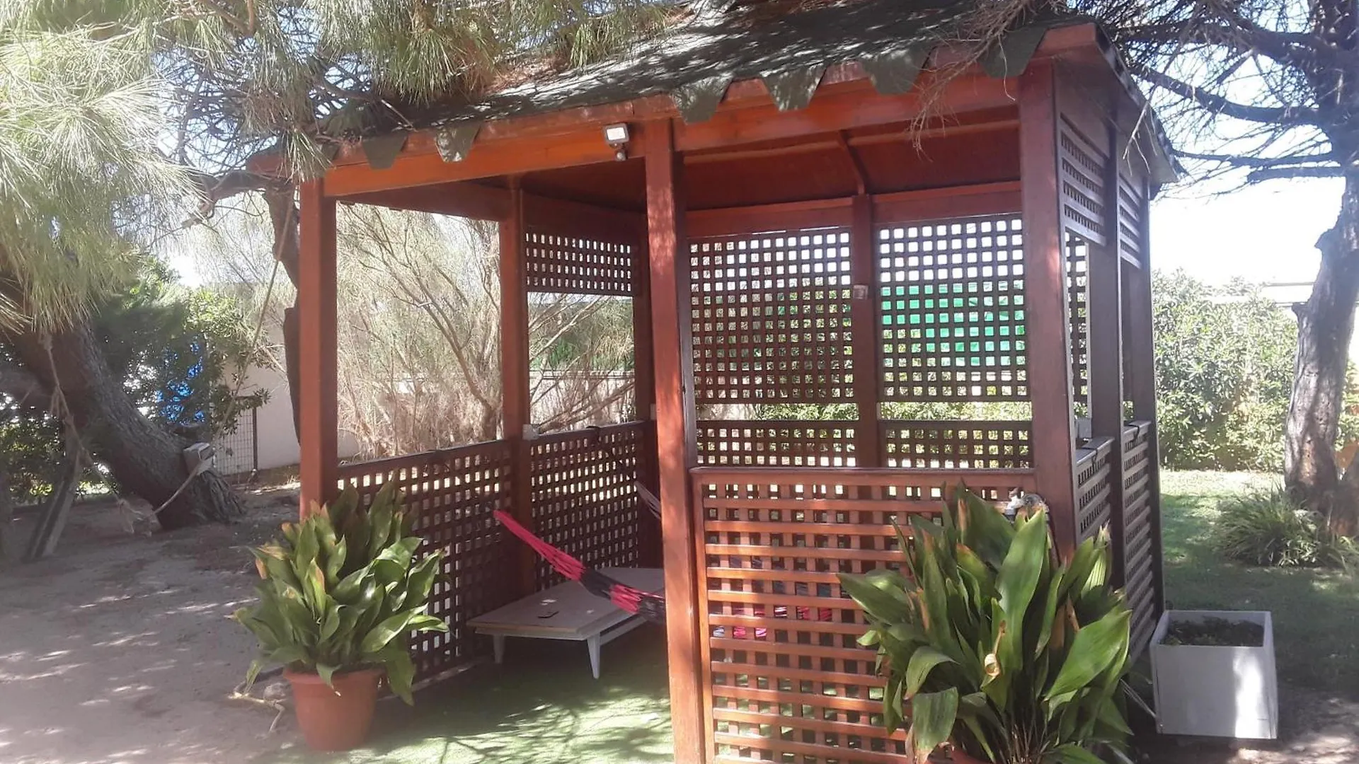 Finca Las Dunas: Beachfront Chalets with Jacuzzis Rota Holiday home
