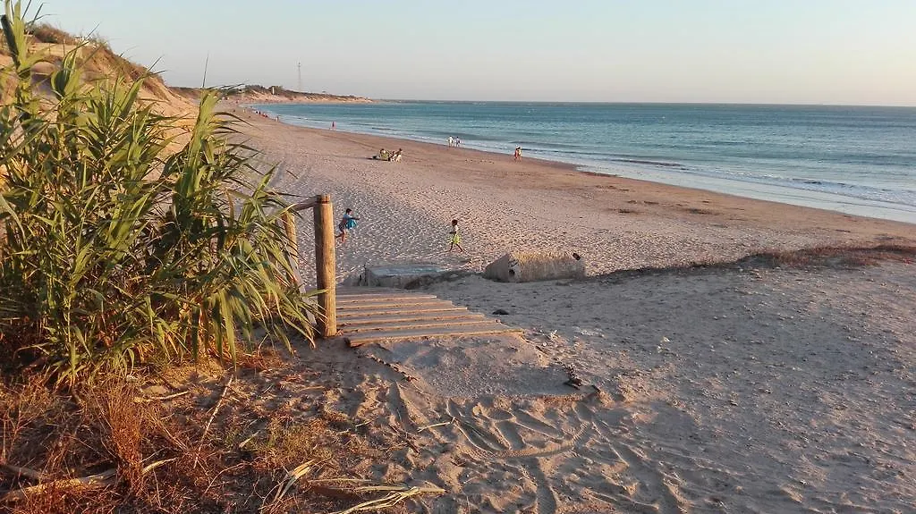 Finca Las Dunas: Beachfront Chalets with Jacuzzis Rota 0*,