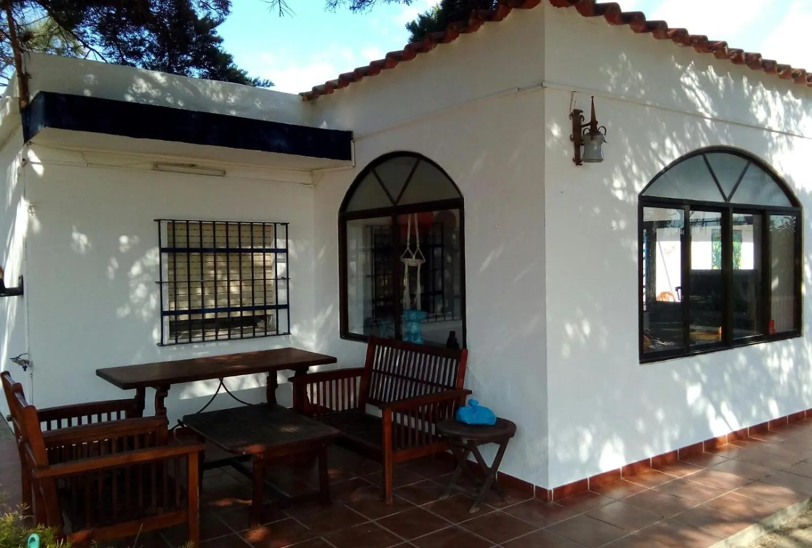 Nyaraló En Finca Las Dunas Dos Chalets Con Jacuzzis En Primera Linea De Playa , Uno De 4 Dormitorios Y Otro De 2 Dormitorios, Llama Al Seiscientos Veintisiete Cuatrocientos Diecisiete Trescientos Noventa Y Ocho Rota