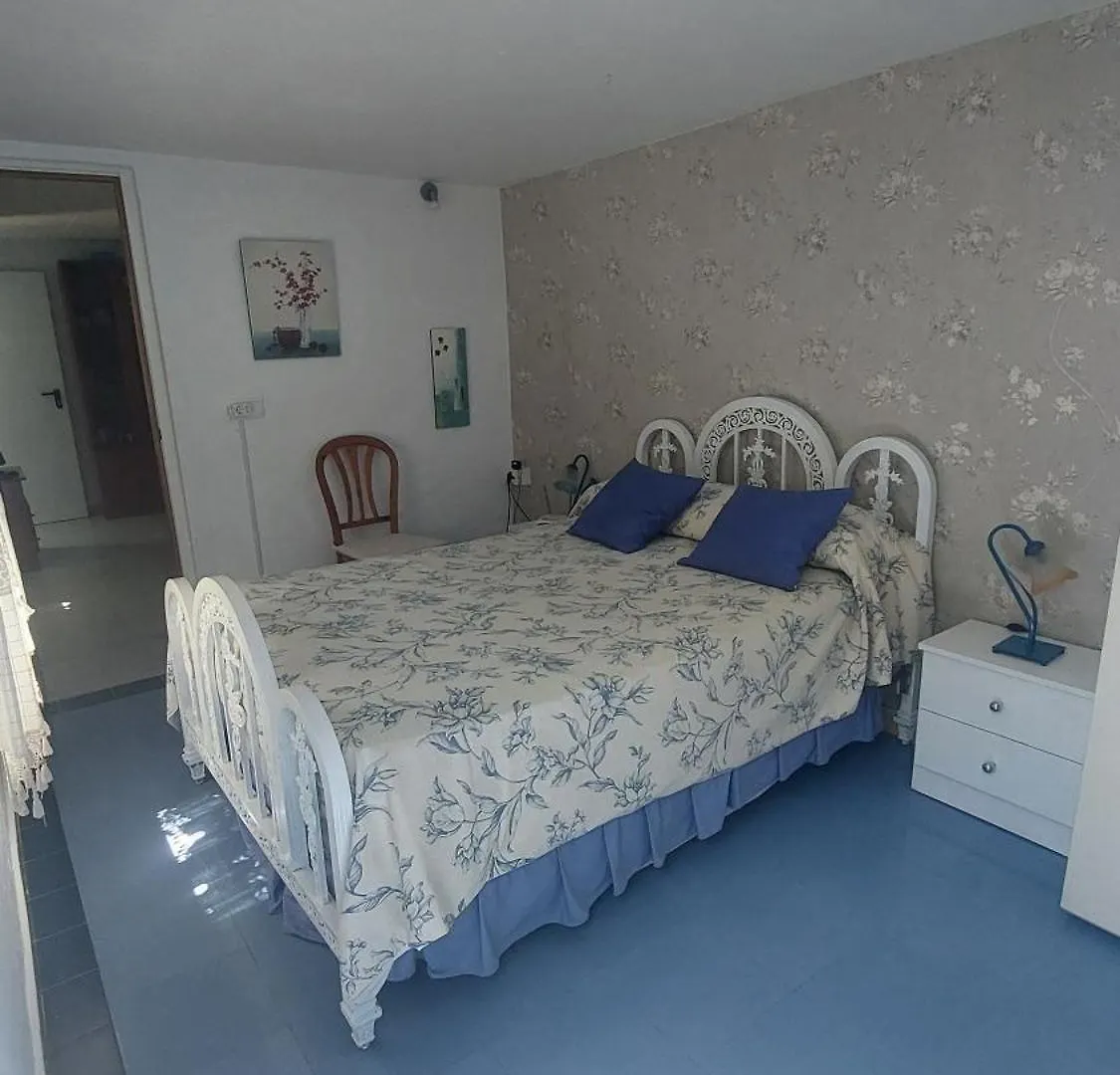 En Finca Las Dunas Dos Chalets Con Jacuzzis En Primera Linea De Playa , Uno De 4 Dormitorios Y Otro De 2 Dormitorios, Llama Al Seiscientos Veintisiete Cuatrocientos Diecisiete Trescientos Noventa Y Ocho Rota 0*,  Spanyolország